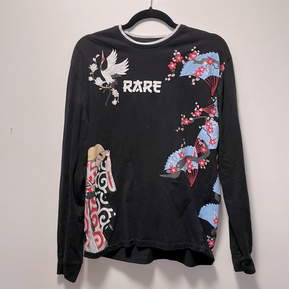 Oriental graphic long sleeve t-shirt